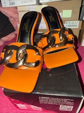 DbDk Fashion Orange Patent Slide Heels with Gold Chain